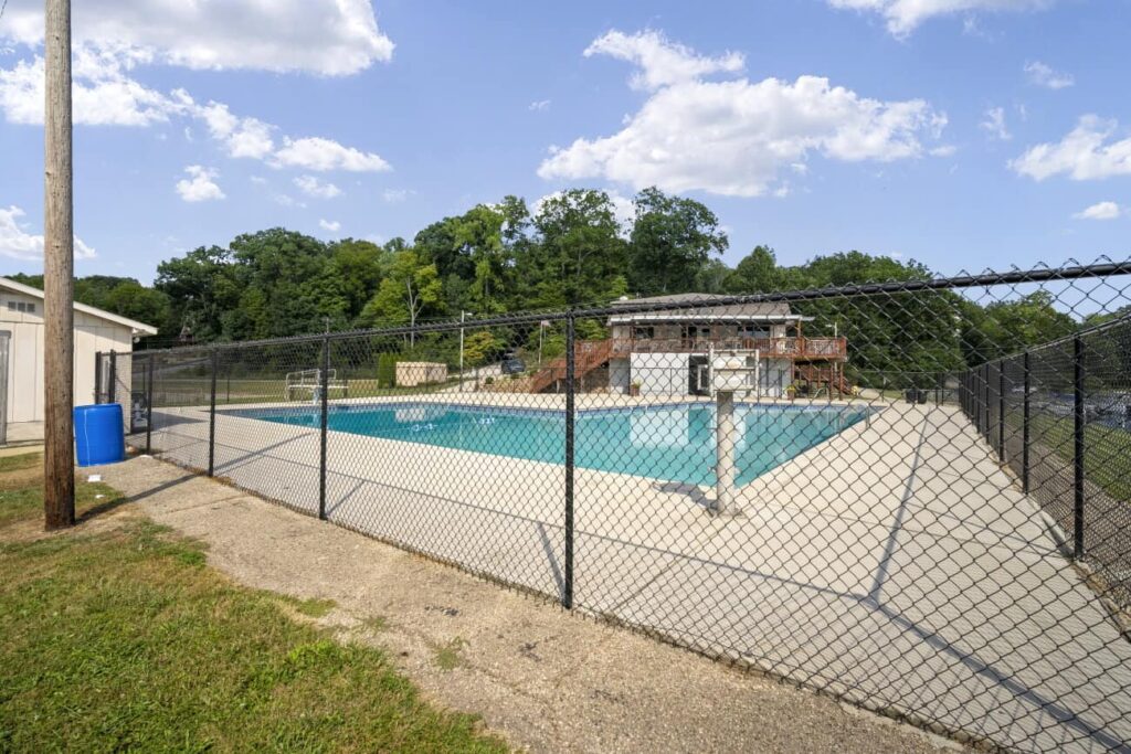 4668-E-Leeward-Martinsville-IN-46151-Danielle-Stiles-Stiles- (21)