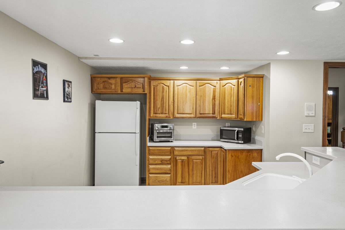 2437 Wavelyn Cir Martinsville, IN 46151