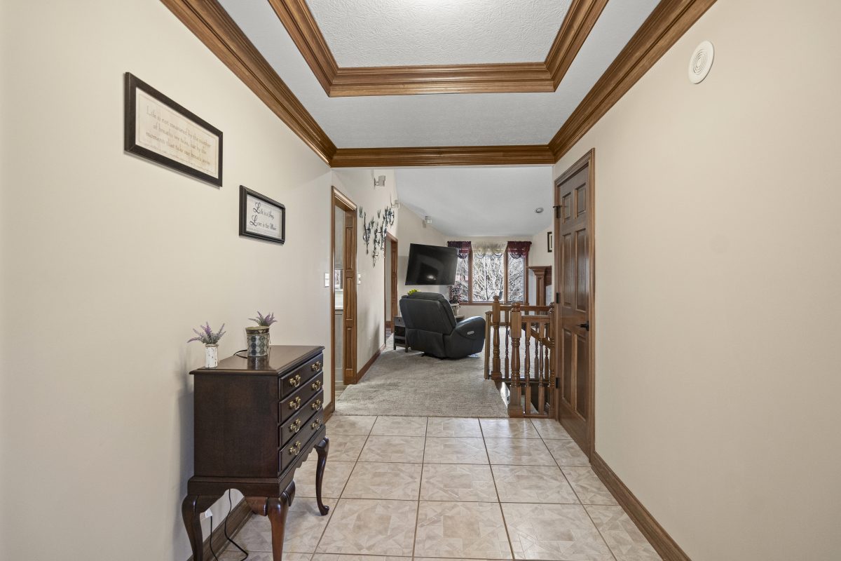 2437 Wavelyn Cir Martinsville, IN 46151