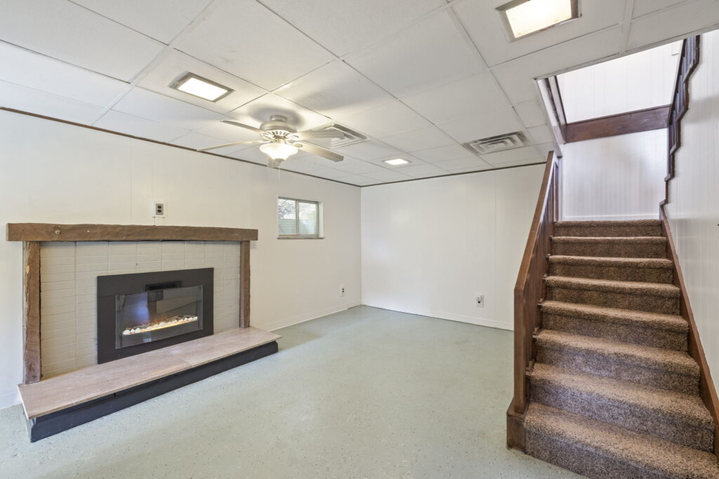 2941 S. Mask Ct. - Danielle Stiles Real Estate - Painted Hills For Sale (13)